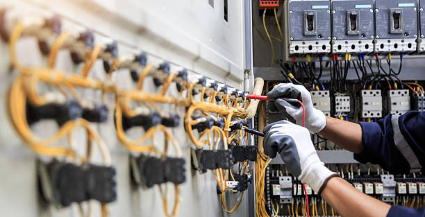 Professional Electrician technician working in Walnut Creek, CA